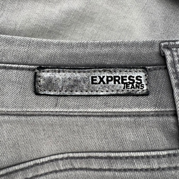 Express Gray Cuffed Hem Embellished Jean Shorts Size 2 Women's - Picture 8 of 8